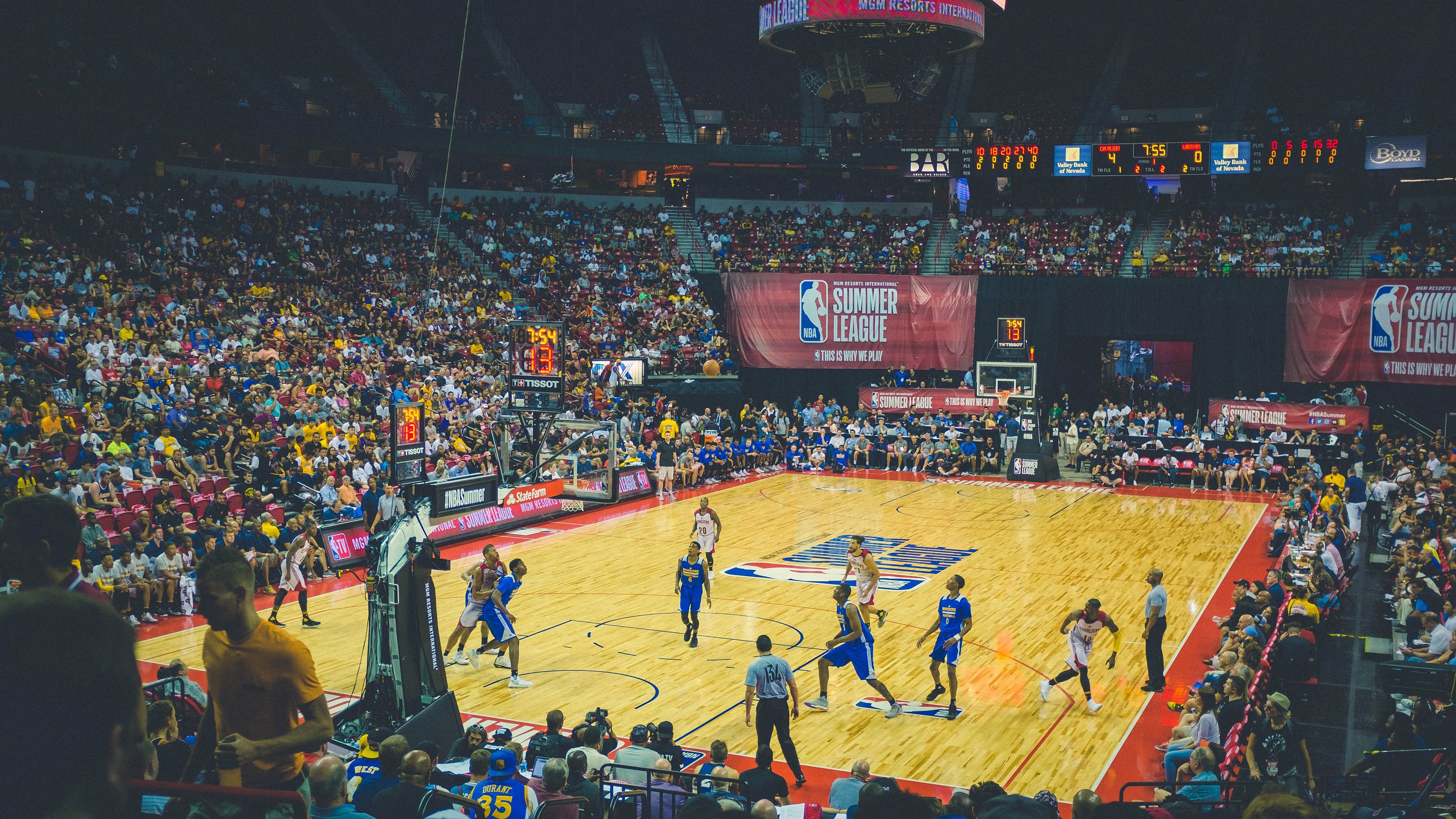 英超终极较量：精彩场场不容错过！，英超集锦